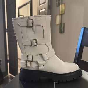 CORDOVA - WHITE - BOOTIES by CAPE ROBBIN❣️ BRAND NEW IN BOX❣️ SIZE 7
